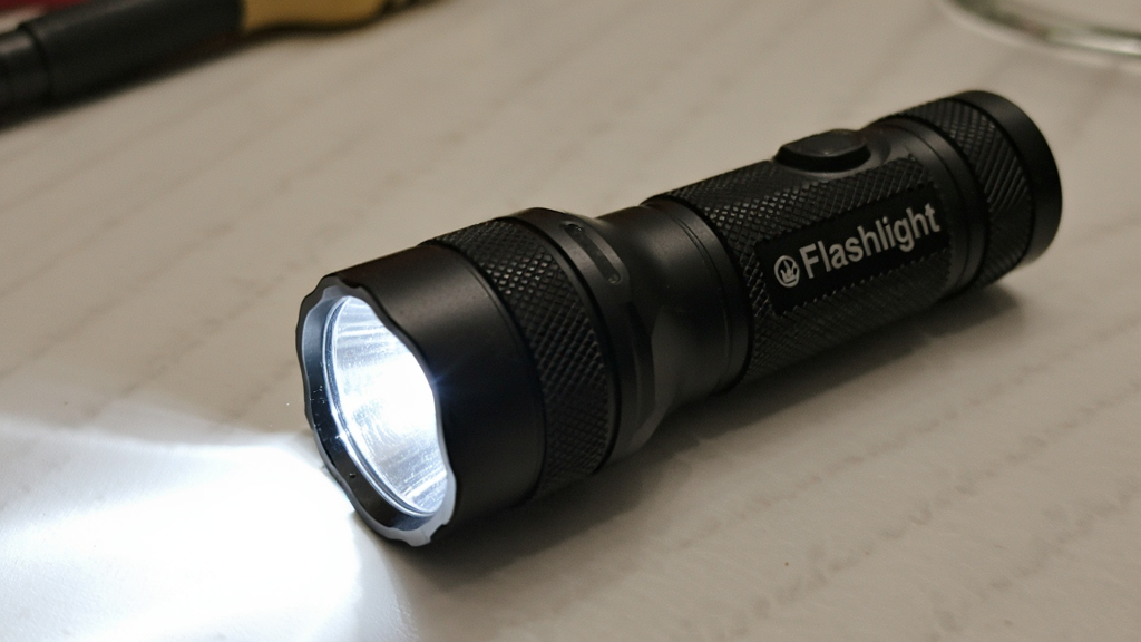 �ֵ�ͲFlashLight ��׿�� ����Ԥ��