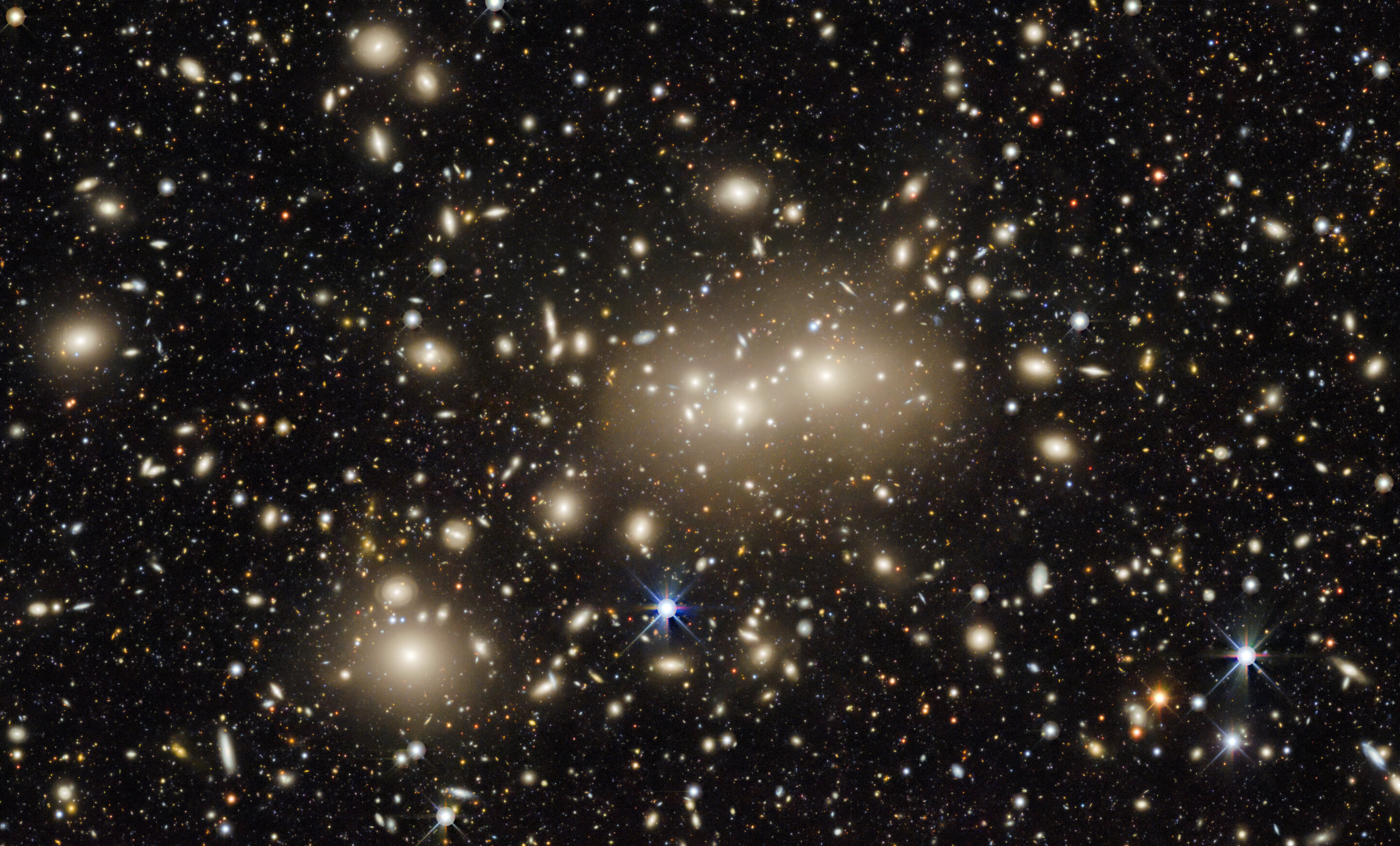 �Ӵ���ϵ(Massive Galaxy)���ع��Լ���