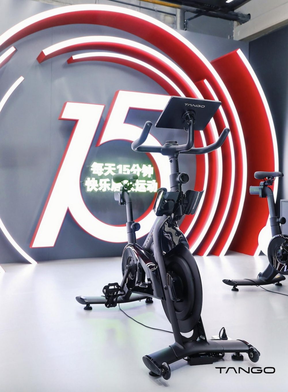 THE TANGO 音乐飞轮 快乐居家运动 数据记录 派对分享 会员服务